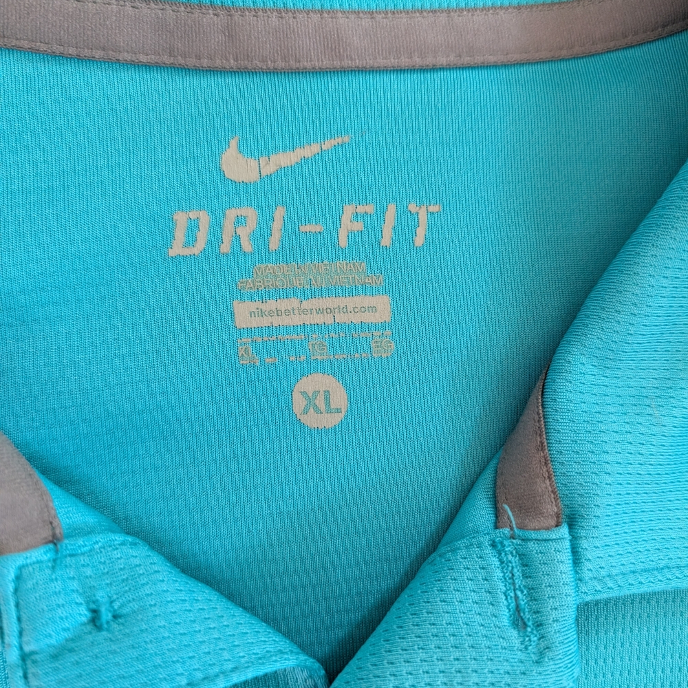 3 Mens XL Golf Shirts. Very Good Used Condition - Picture 5 of 7